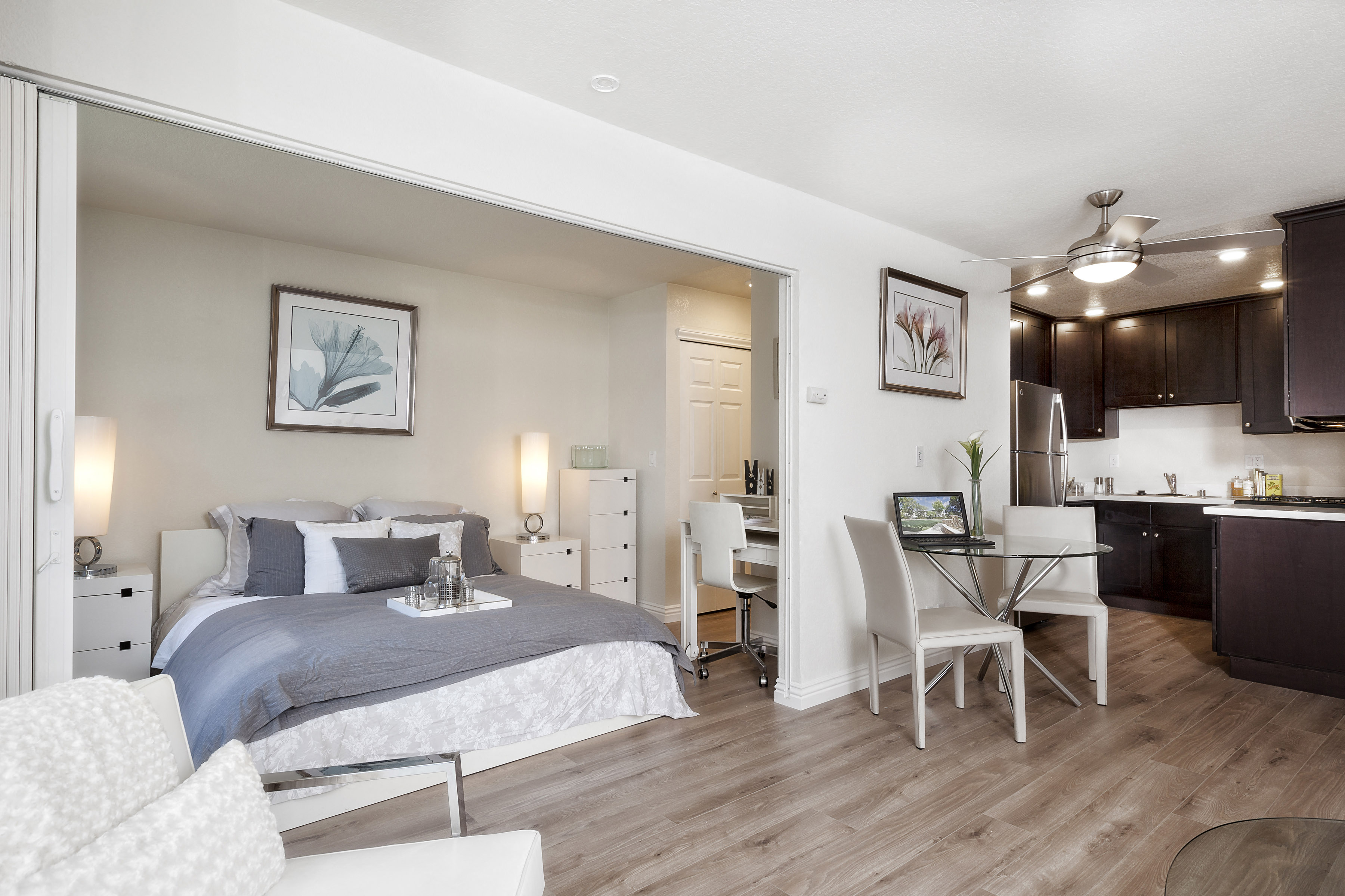 Palo Alto Plaza Apartments photo 3